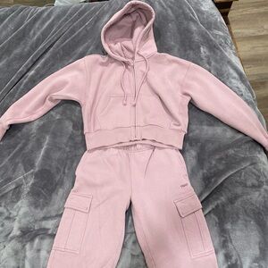 Aritzia Sweater and Cargo pants in a pink color. Only worn 3 times. Size XXS